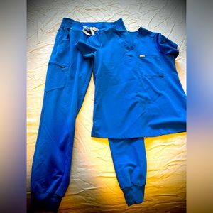 Royal blue Figs scrub set